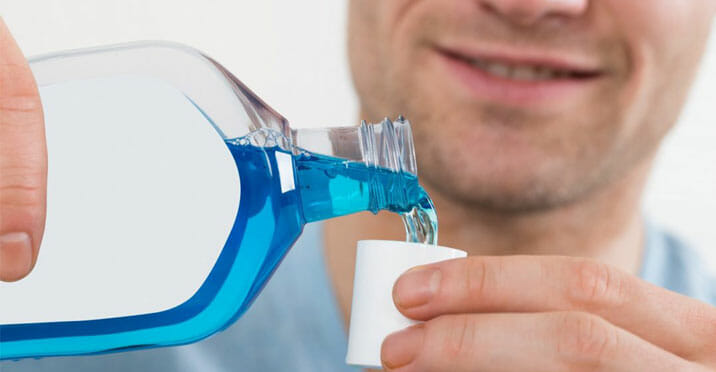 mouthwash-before-you-brush-and-floss