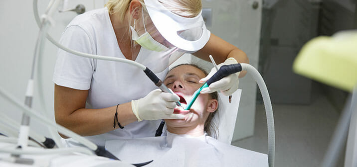 cosmetic-dentis-2