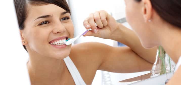 10 Ways to Whiten Teeth in a Day and Keep Healthy Gums